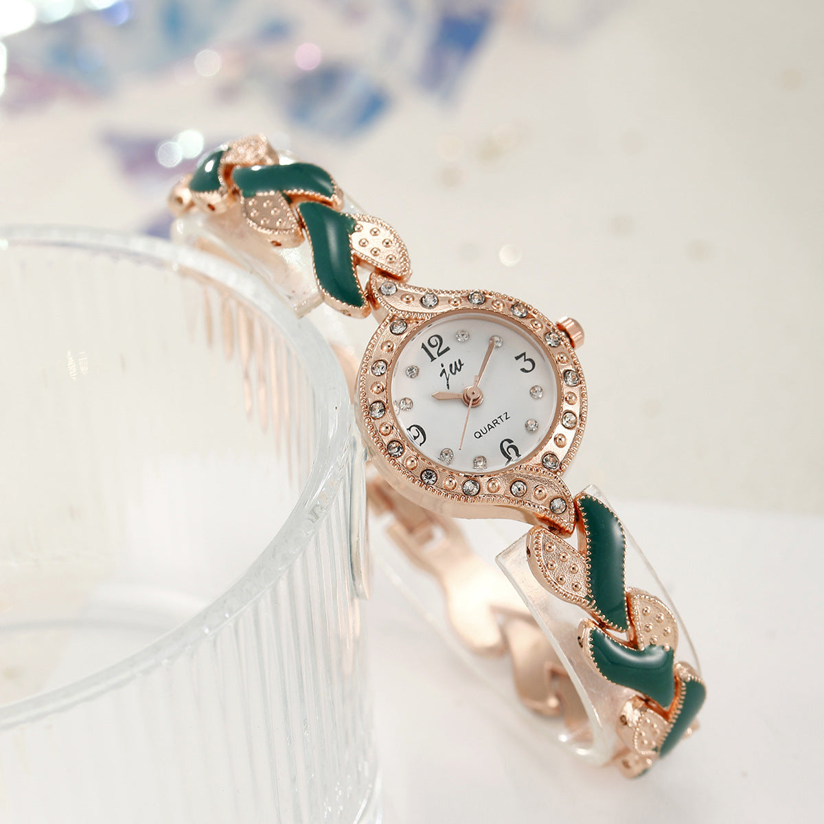 Women Alloy Leaf Bracelet Quartz Watch Set