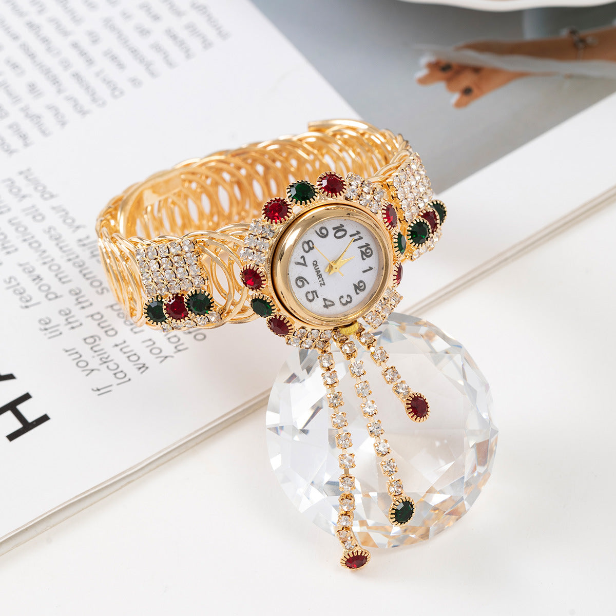 Ladies' wristwatch fashionable